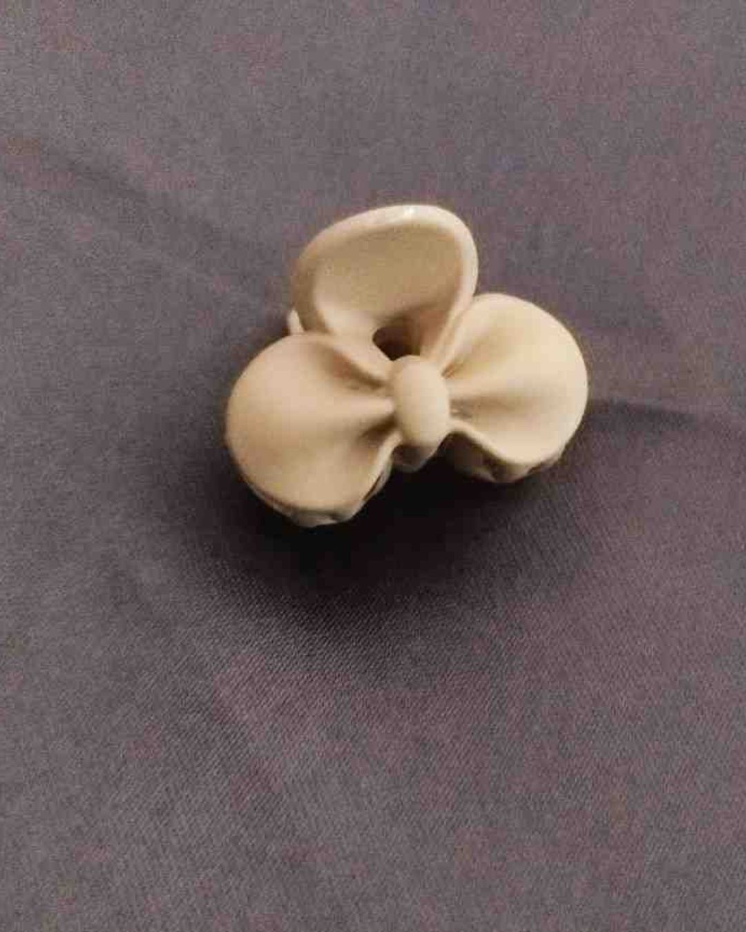 Matte Mini Bow Claw-Clutch