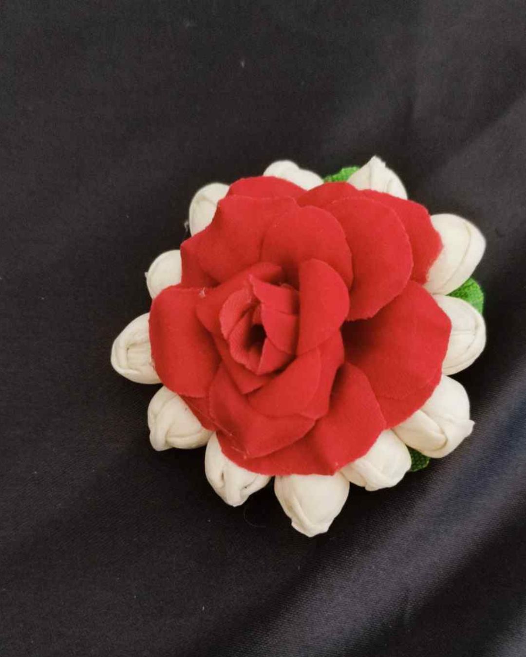 Jasmine with Rose Clip