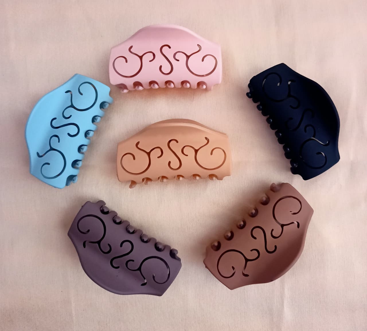 Matte FloralCurl Claw Clips