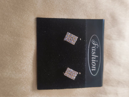 Stone Stud earring