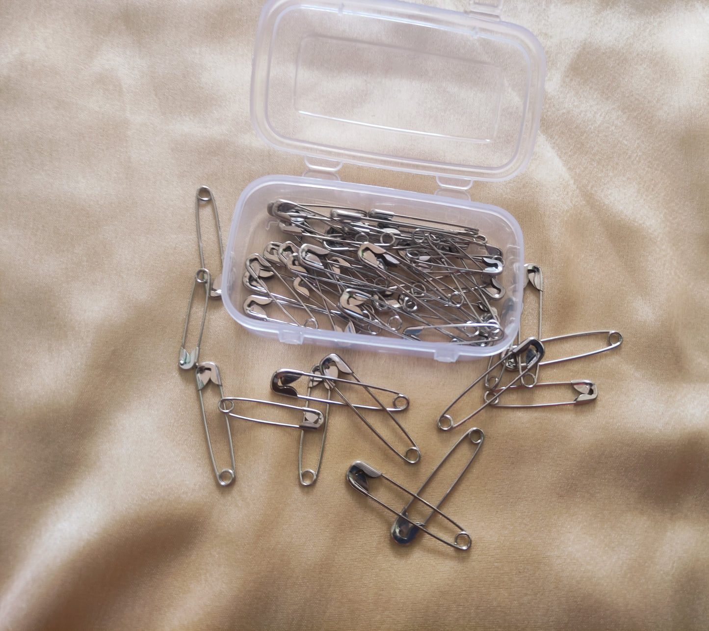 Safety pin
