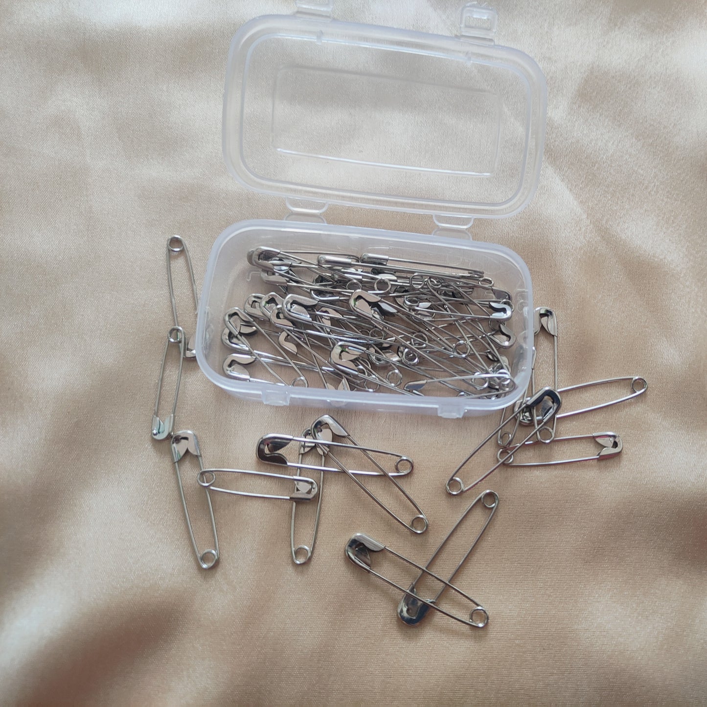 Safety pin